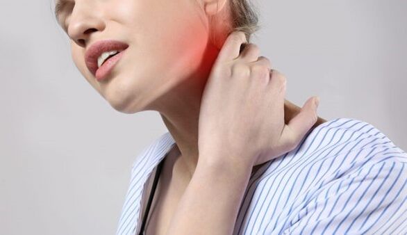Bij osteochondrose van de cervicale wervelkolom verschijnt pijn in de nek en schouders